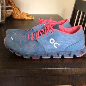 On cloud running shoe